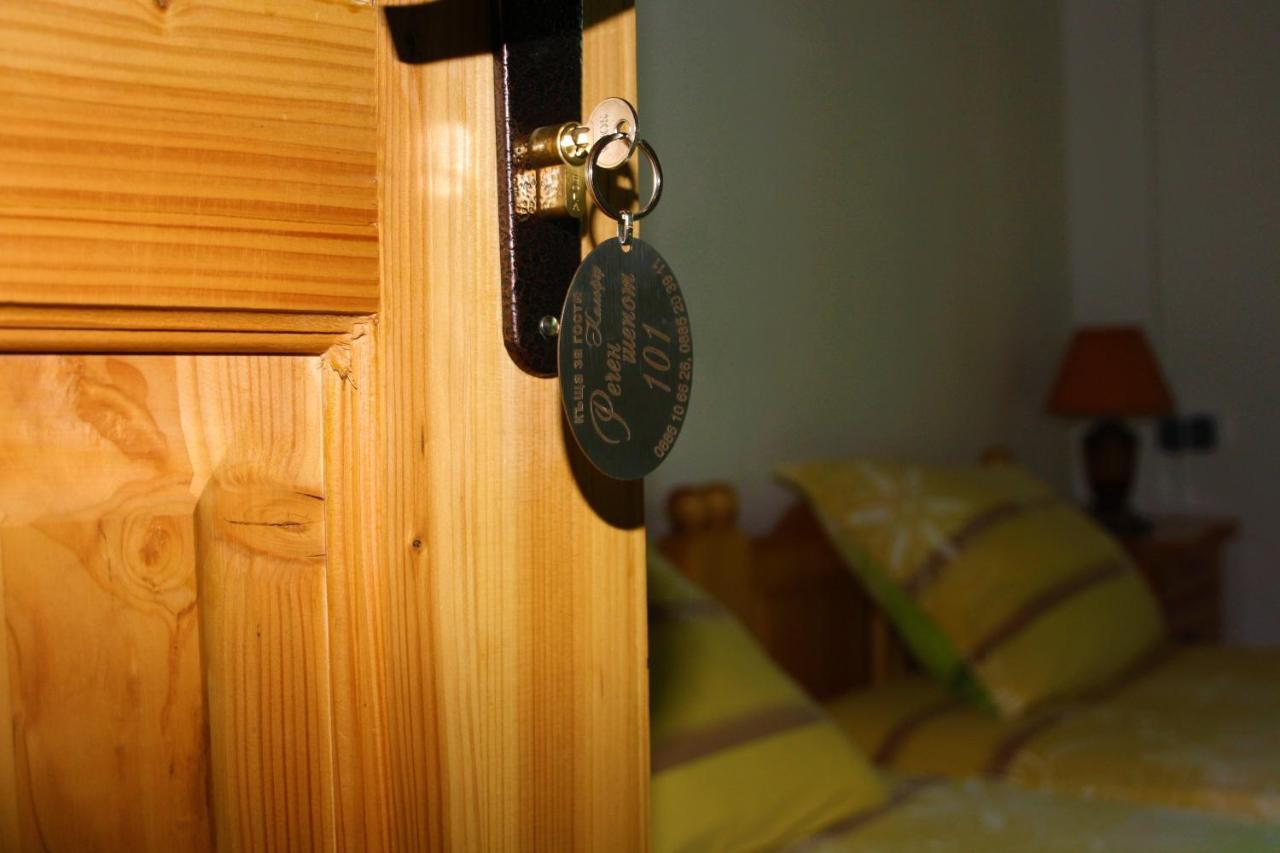 Къща Речен Шепот Hotel Kalofer Eksteriør billede