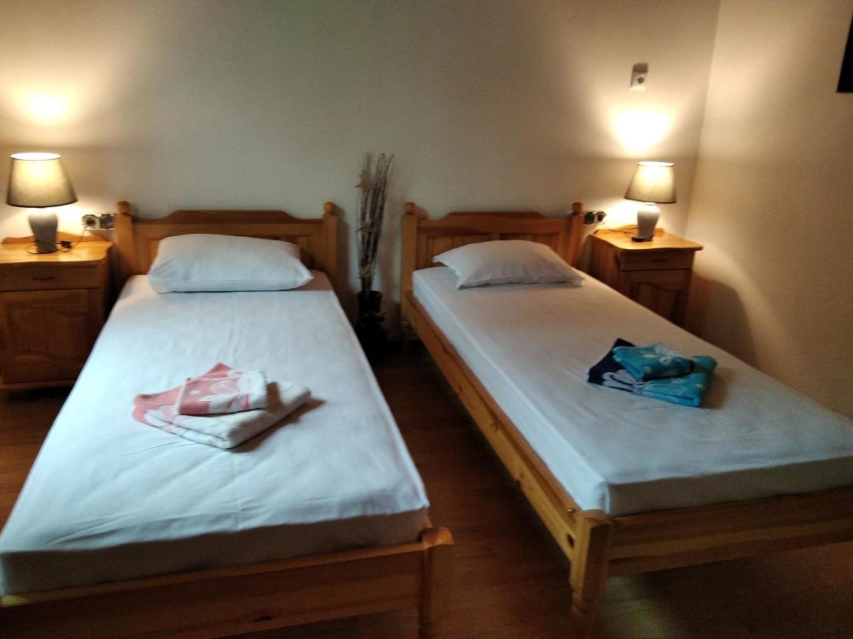 Къща Речен Шепот Hotel Kalofer Eksteriør billede